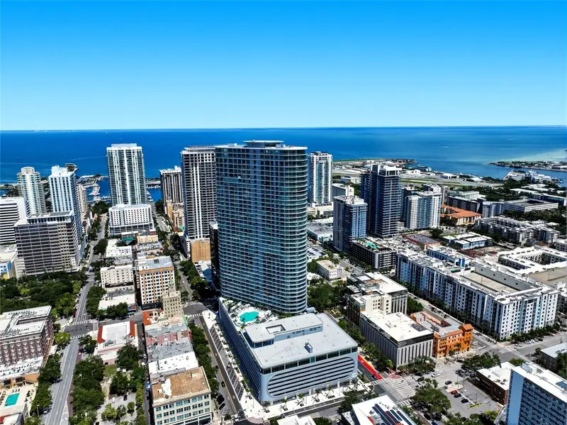 400 Central Ave #407, FL