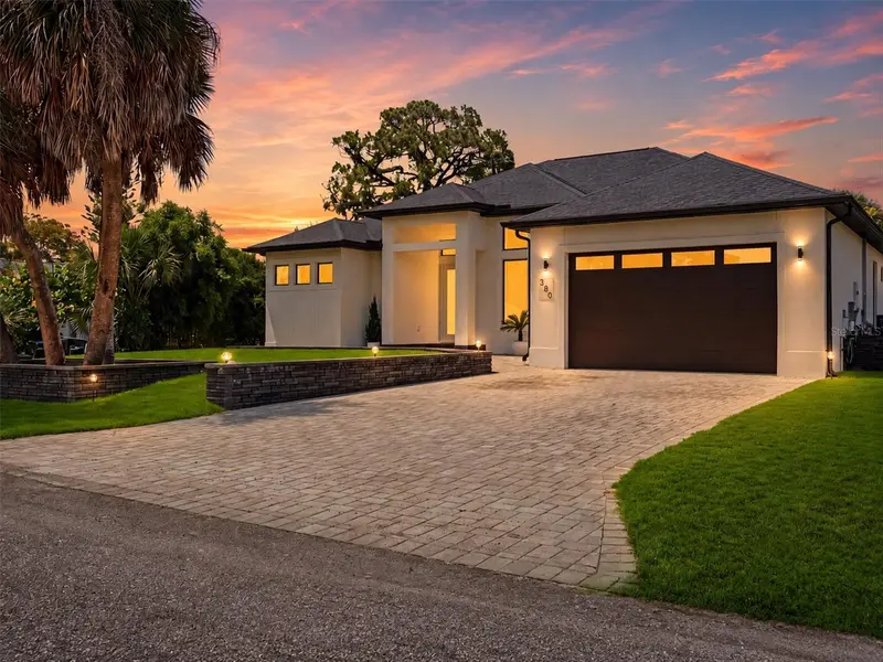 380 Cowry Rd, FL