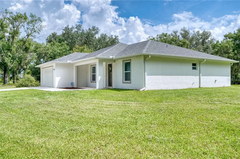 3472 Ne Davis St, FL