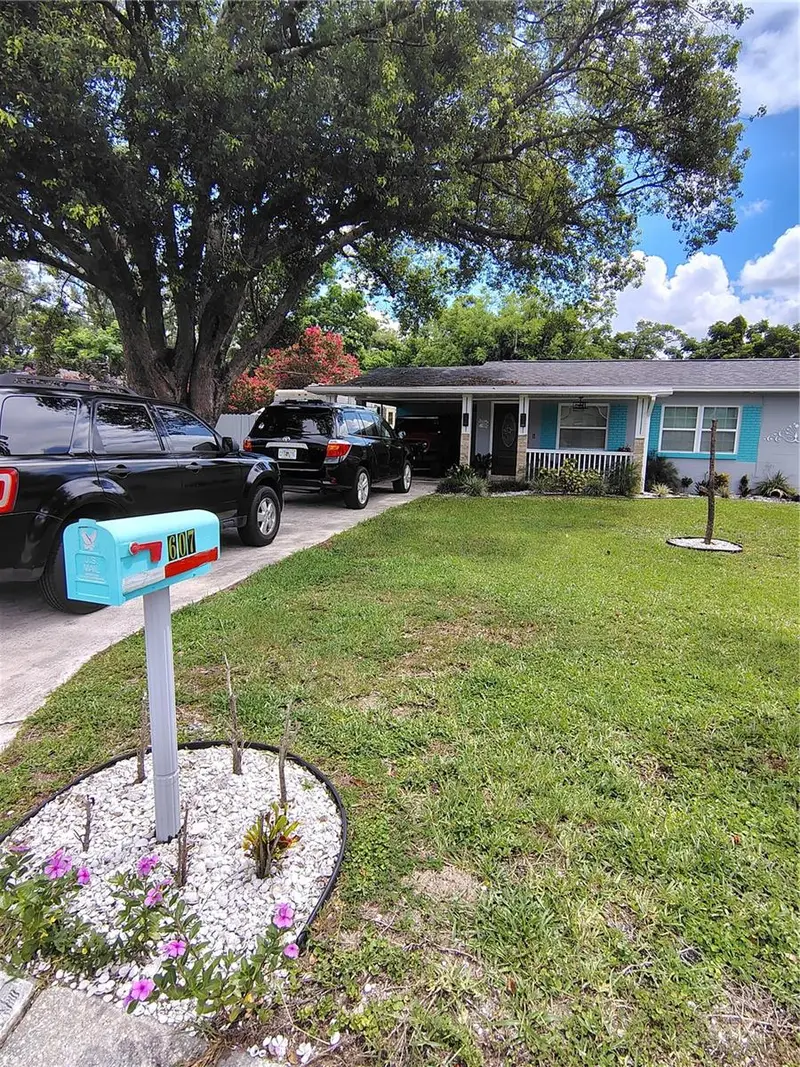607 Oak Ridge Dr, FL