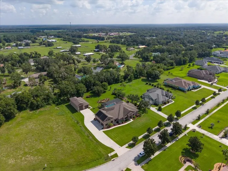 408 Hawk Talon Dr, FL