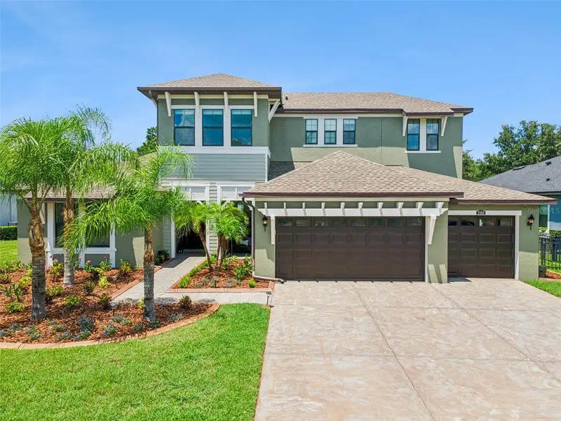 2590 Lake Manor Dr, FL