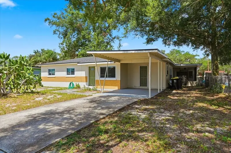 813 Ellerbe Way, FL