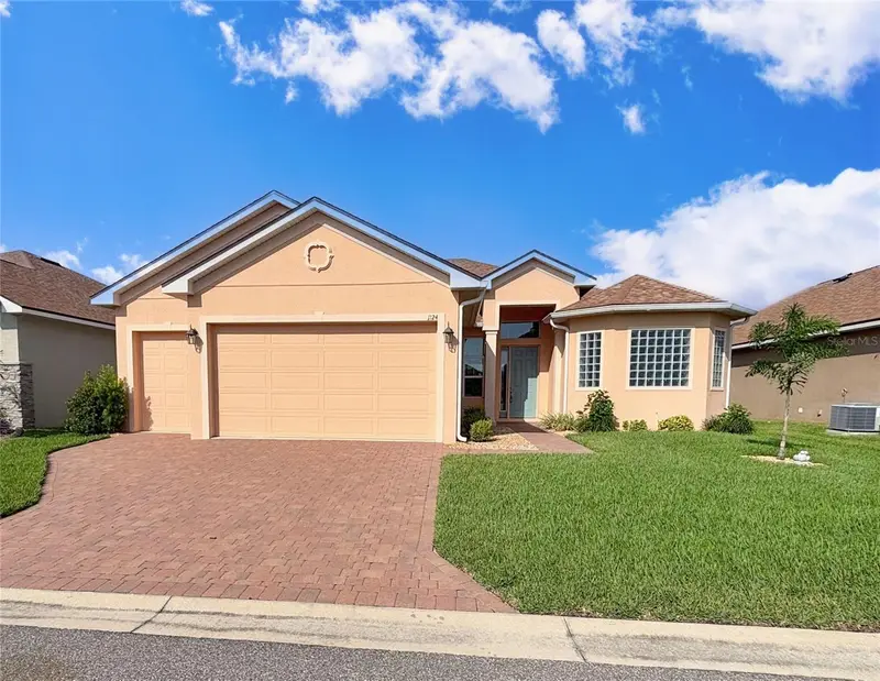1124 Sawgrass Dr, FL