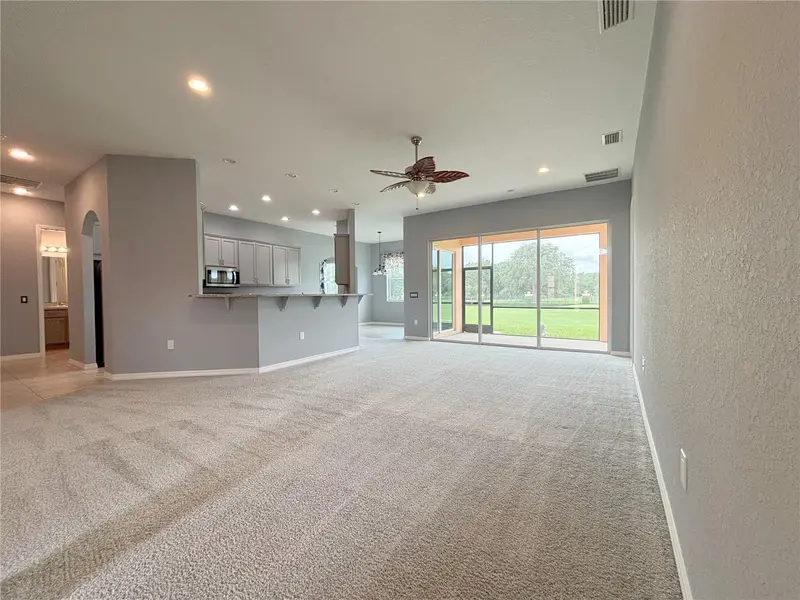 1124 Sawgrass Dr, FL
