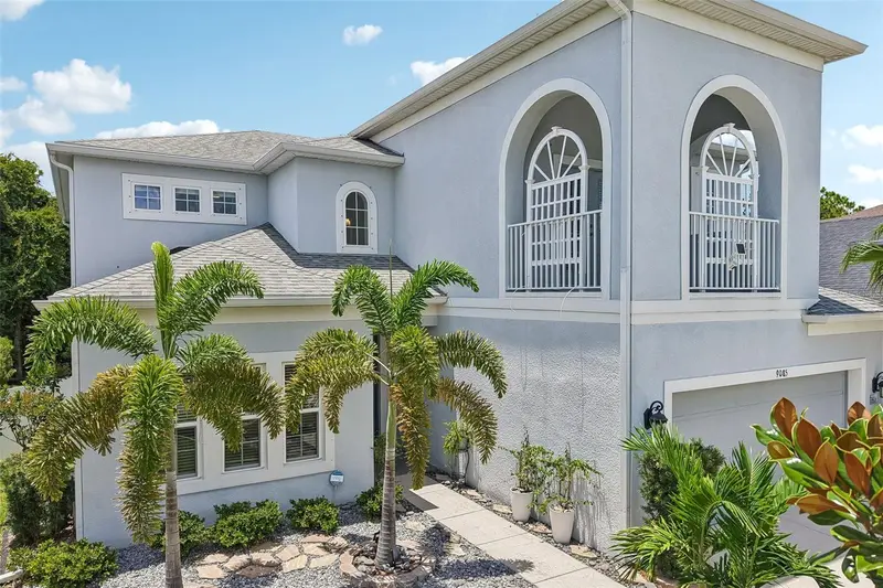 Riverview listing
