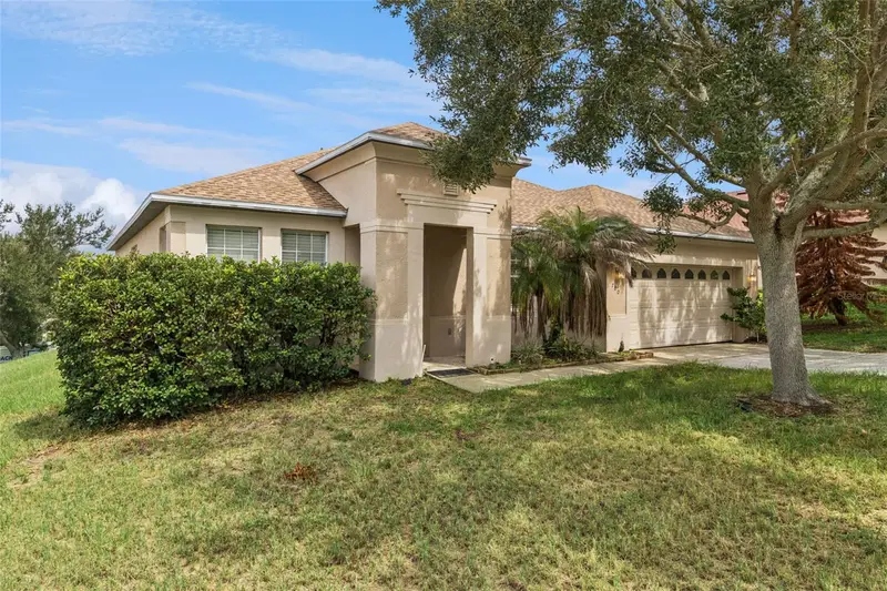 780 Lakeview Pointe Dr, FL