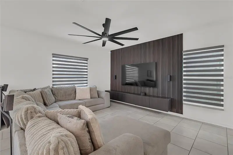 1325 Diego Ter, FL