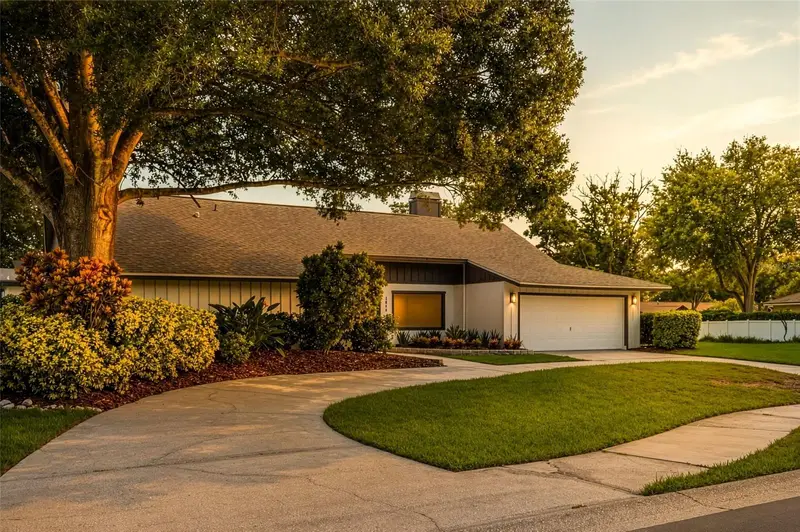 1736 Pine Creek Ct, FL