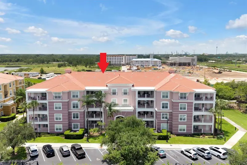5048 Shoreway Loop #10204, FL