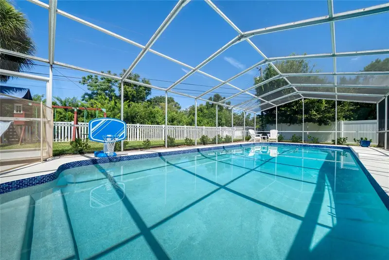 433 Gilbert Rd, FL