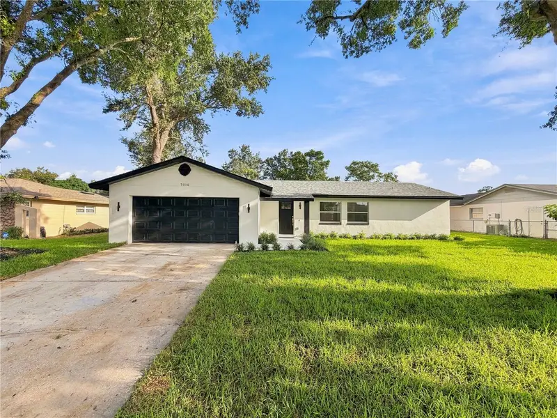 7015 Crestlake Dr, FL