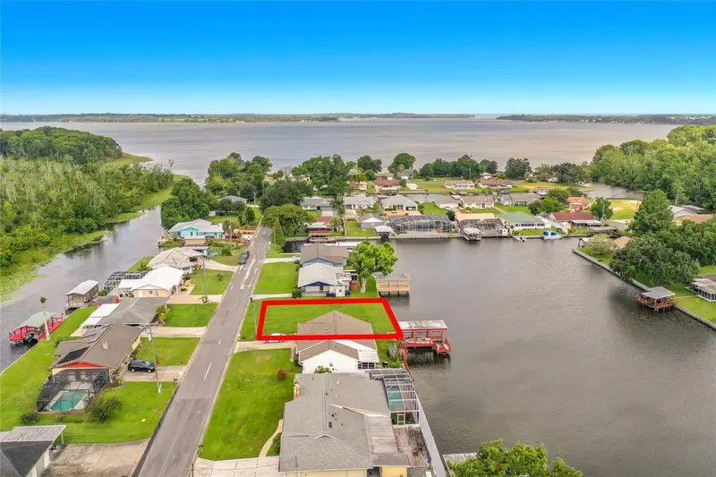 13233 Country Club, FL
