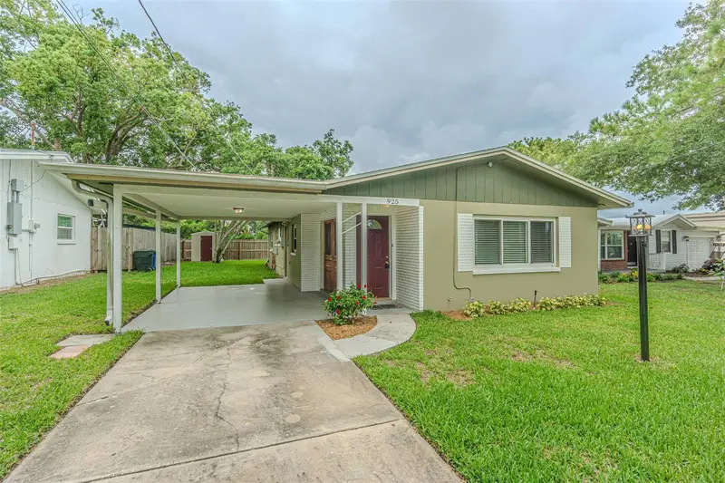 925 Cedarwood Ave, FL