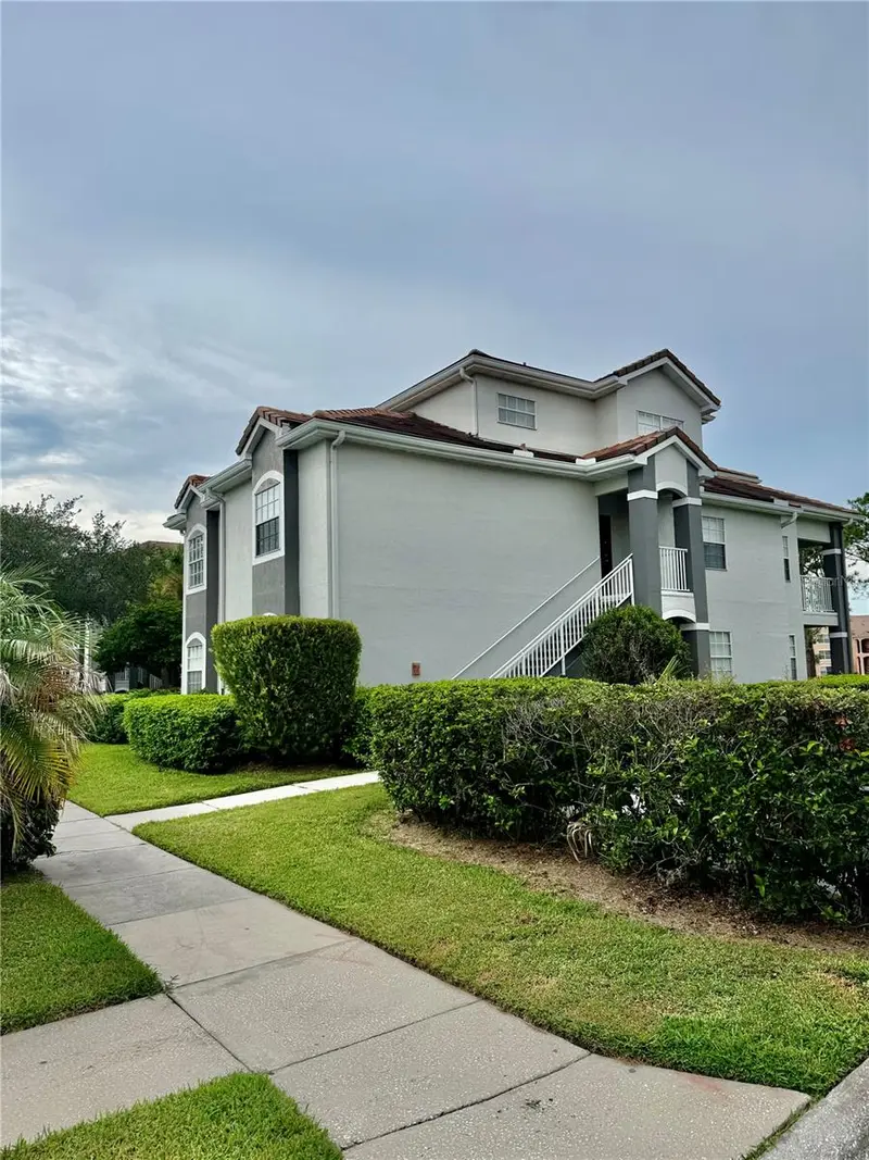 14049 Fairway Island Dr #124, FL
