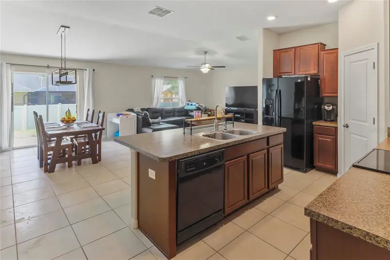 135 Cascade Bend Dr, FL