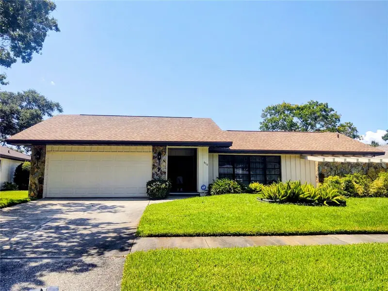 619 Riviera Bay Dr Ne, FL