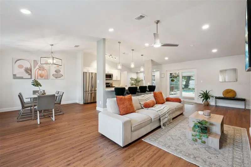 8714 Hill Pine Rd, FL