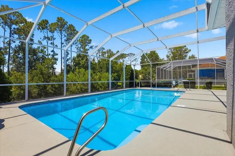 56 Westbury Ln, FL