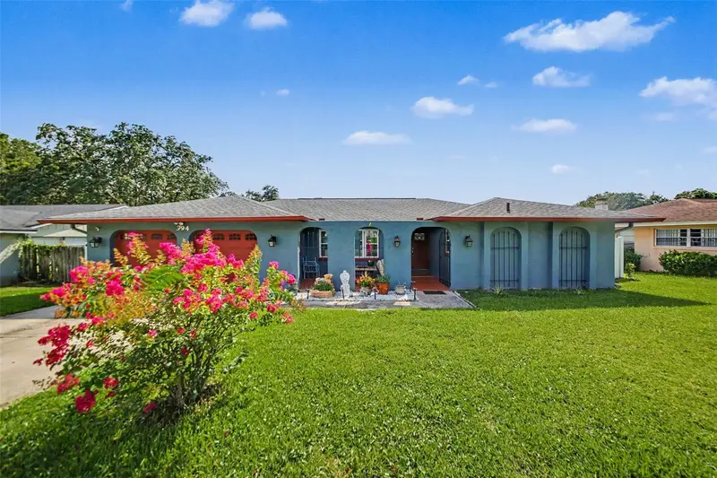 394 Barberry Ln, FL