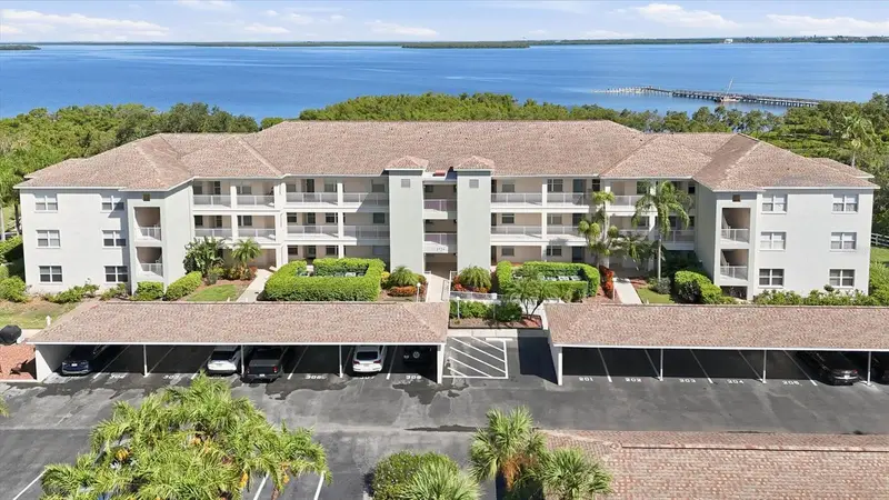 2725 Terra Ceia Bay Blvd #103, FL