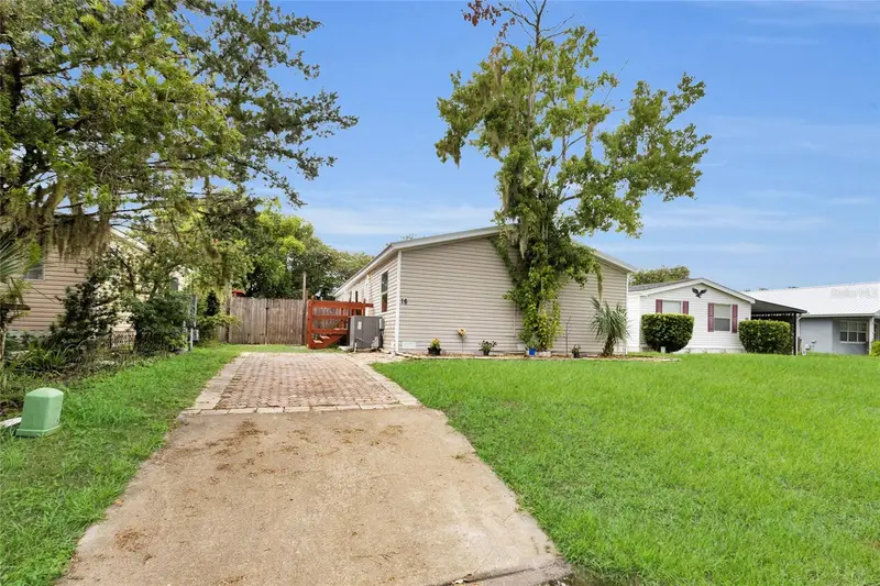 16 Cayman Cir, FL