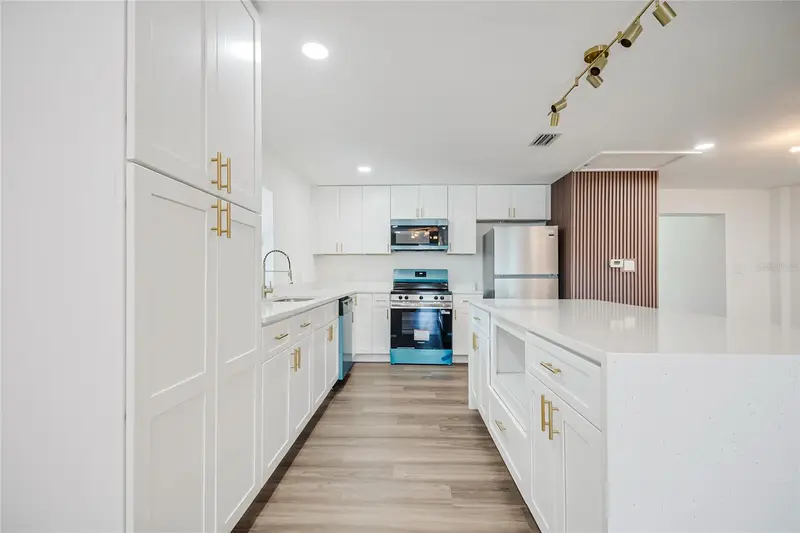 842 Dennis Ave, FL