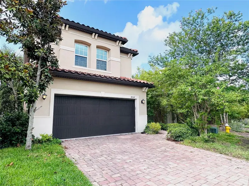 10132 Grand Oak Cir, FL