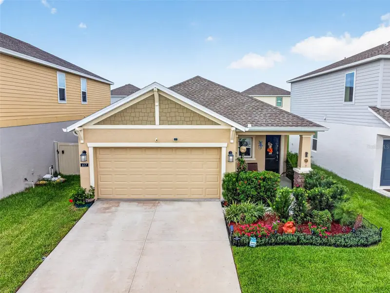 617 Trotters Dr, FL