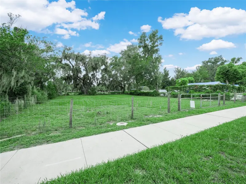 314 Se 3rd St, FL
