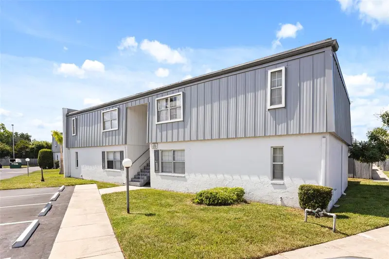 1000 S Semoran Blvd #302, FL