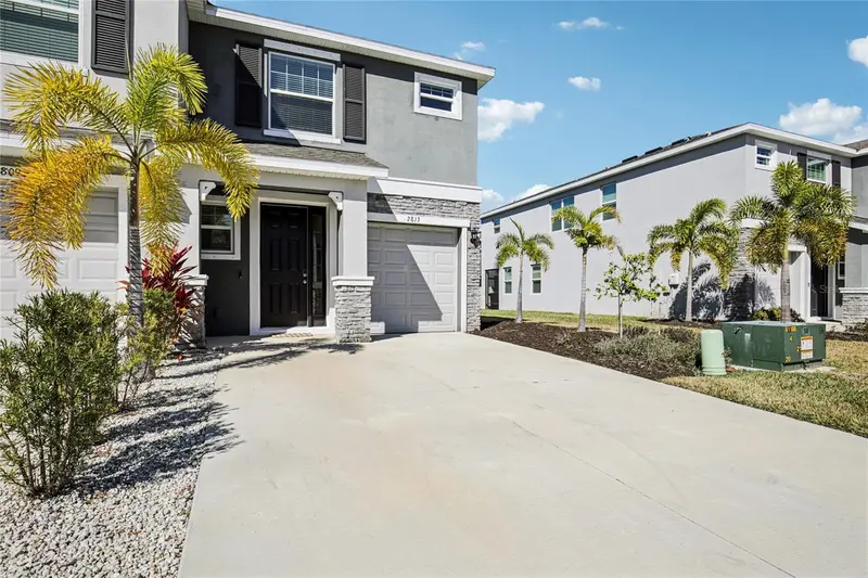 2813 Midnight Pearl Dr, FL