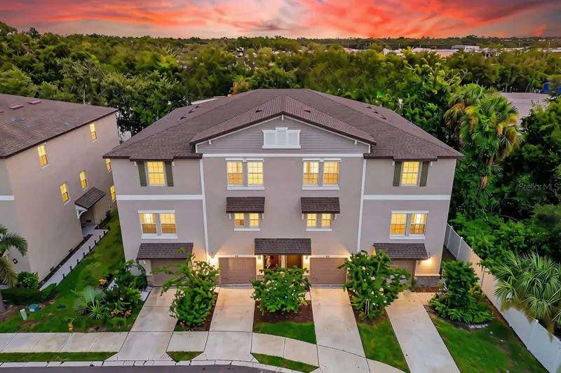 852 Tennyson Mill Cir, FL