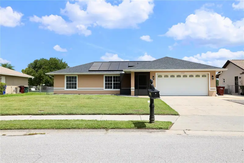 1123 Anne Elisa Cir, FL
