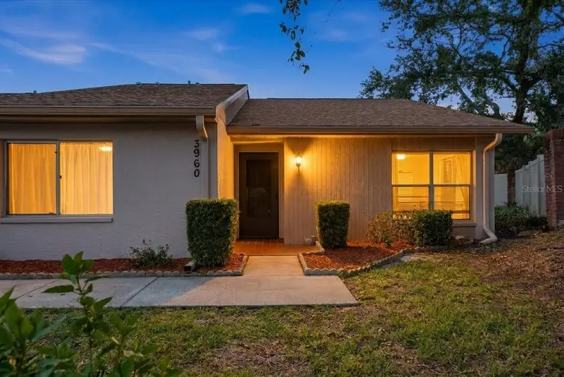 Holiday Lake Villas listing