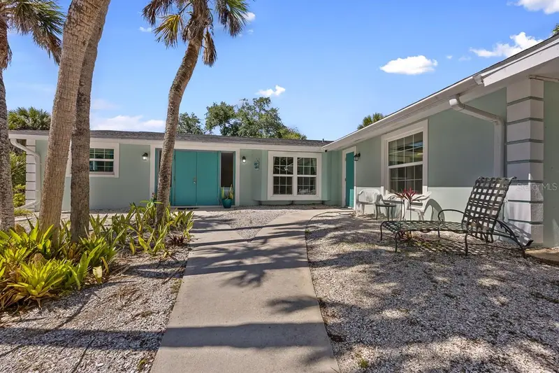 4055 Bay Oaks Cir, FL
