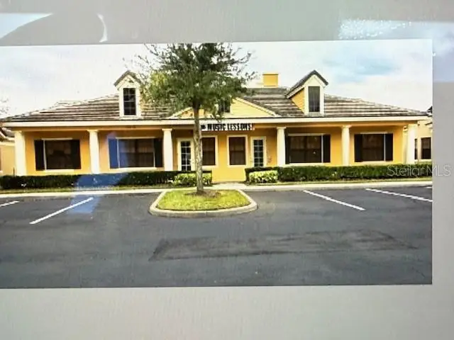 10916 Dylan Loren Circle Cir #10, FL