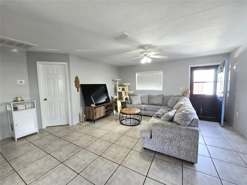 5422 Amy Ln, FL