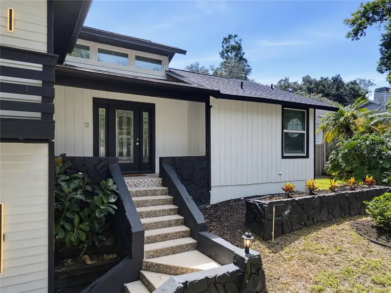 17 Pinewood Cir, FL