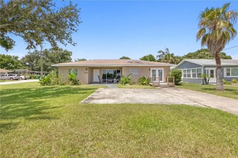 504 Riverside Dr, FL