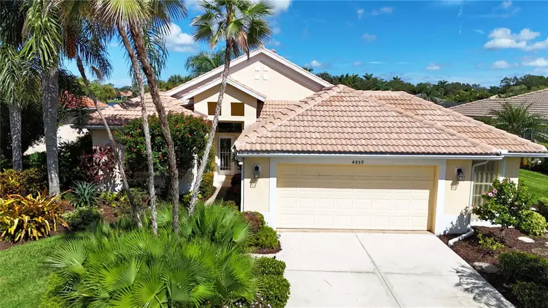 4859 Sabal Lake Cir, FL