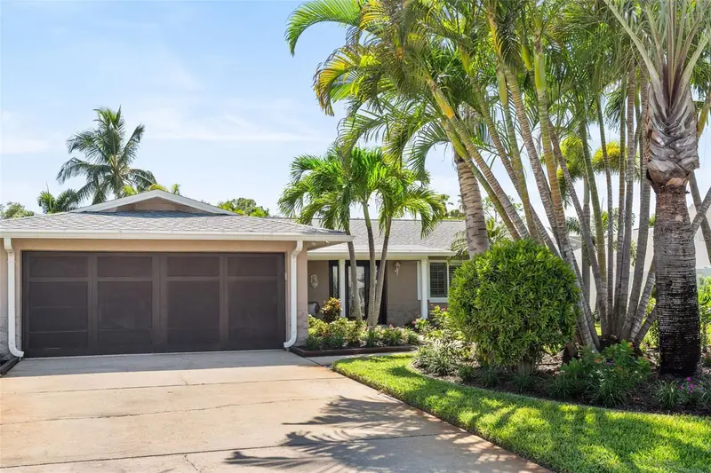 251 N Julia Cir, FL