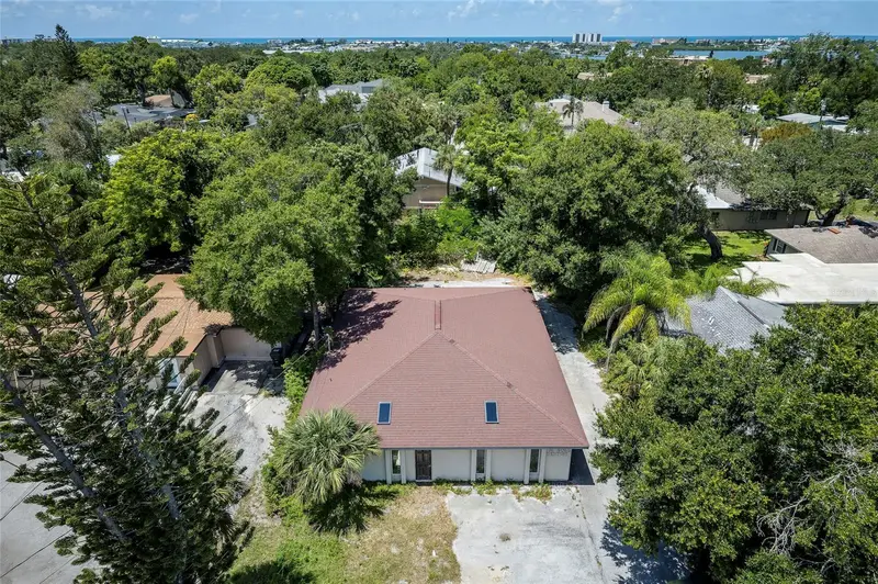 12596 Indian Rocks Rd, FL