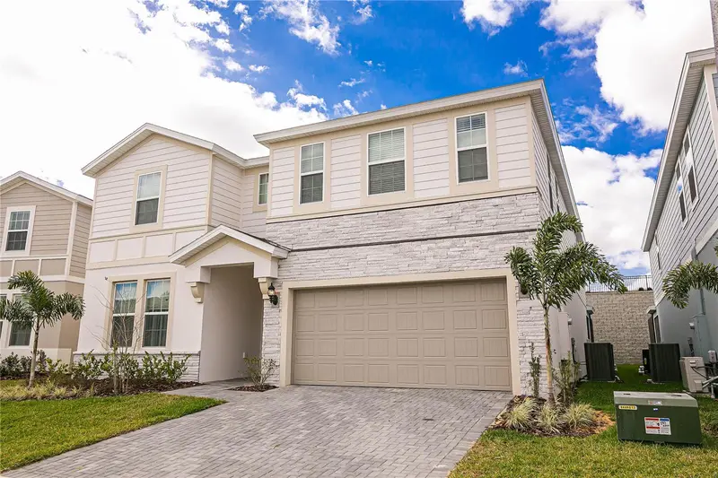 2280 Lelani Cir, FL