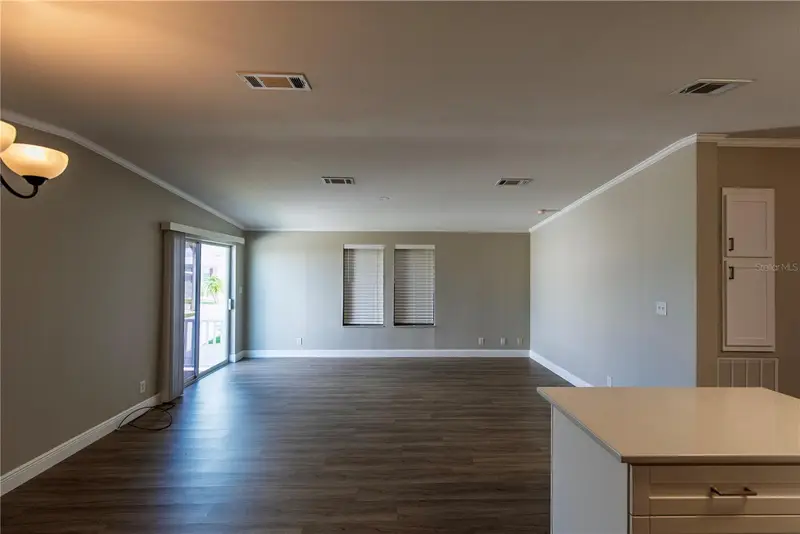 25 Copenhagen Ave, FL