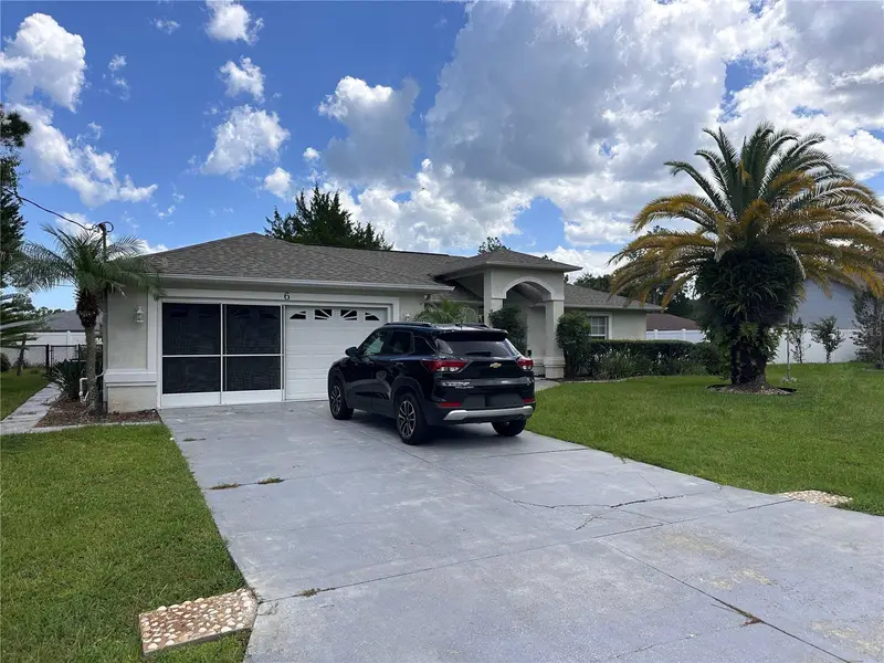 6 White House Dr, FL