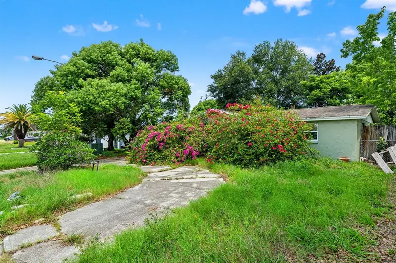 7721 Embassy Blvd, FL