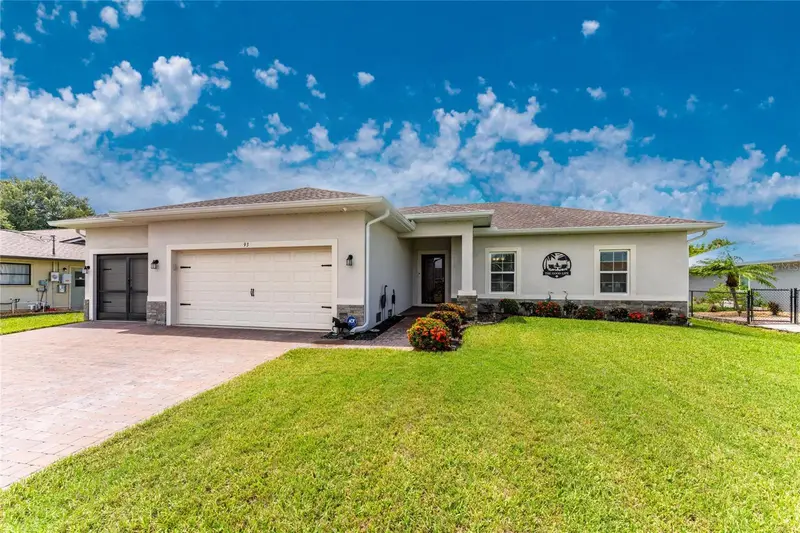 93 Mark Twain Ln, FL