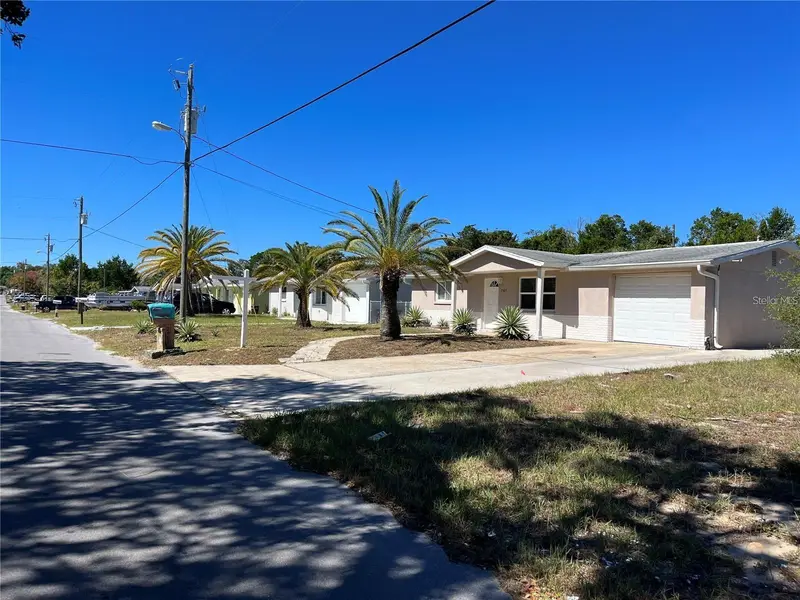 7407 University Dr, FL
