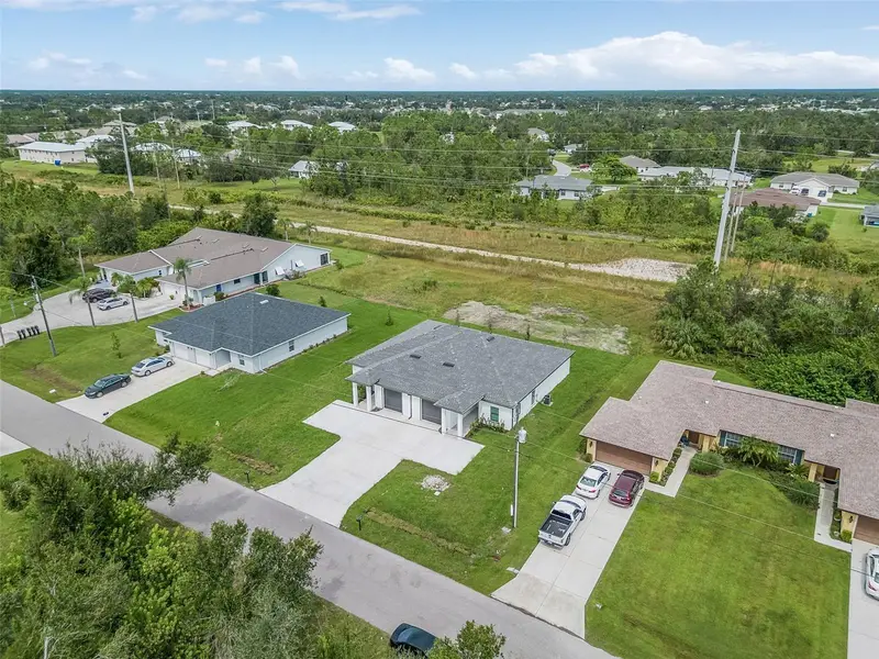 1306-1308 Saxony Cir, FL